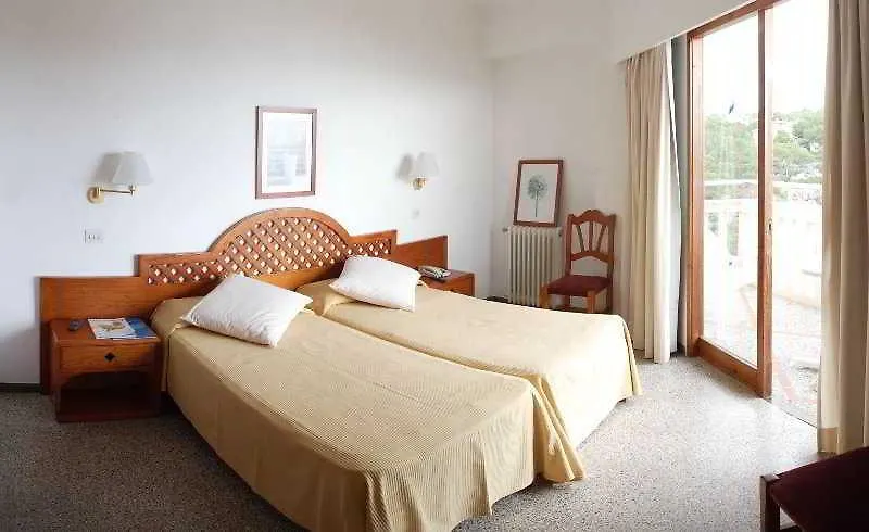 ***  Hotel Pinos Playa Сантаньи Испания